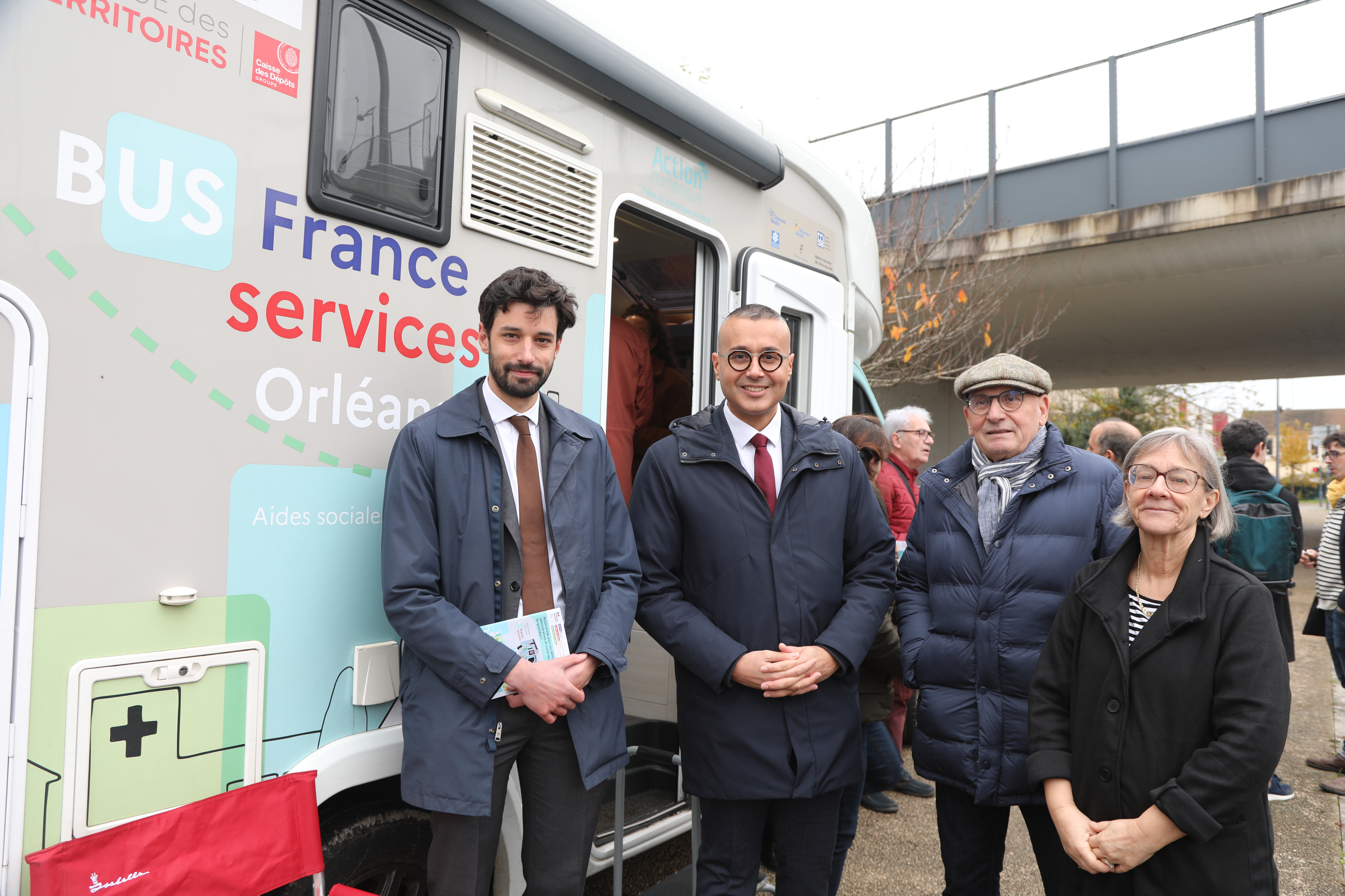 26-11-2024_-_Inauguration_du_bus_France_Services_devant_la_Maison_pour_tous_Rol-Tanguy_36.JPG